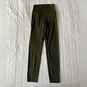 Quince ultra-form high rise legging. Size xs.